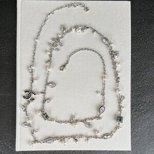 CHANEL Silver Pearl & Crystal Link Necklace -